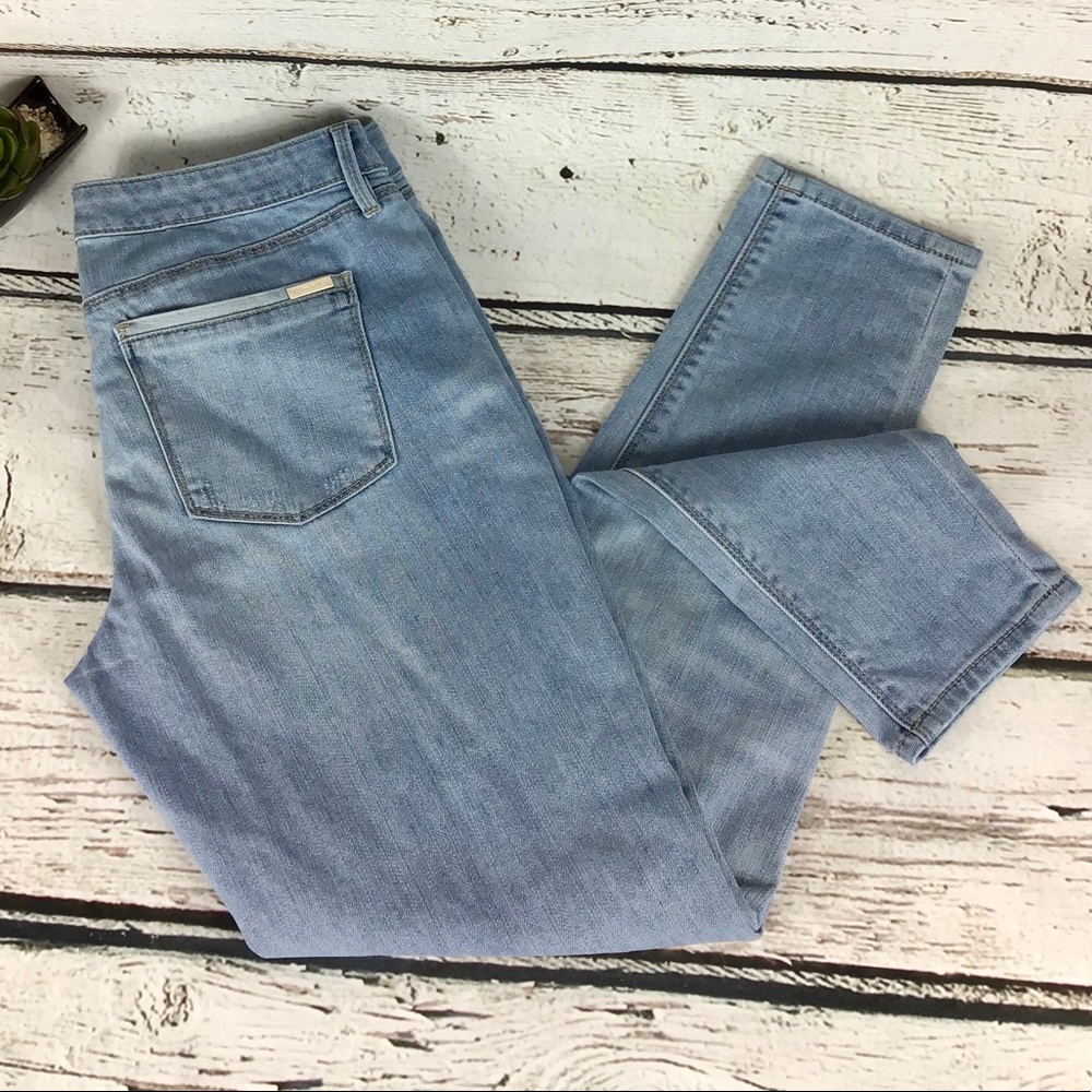 NWOT WHBM Distressed Girlfriend Jeans 6